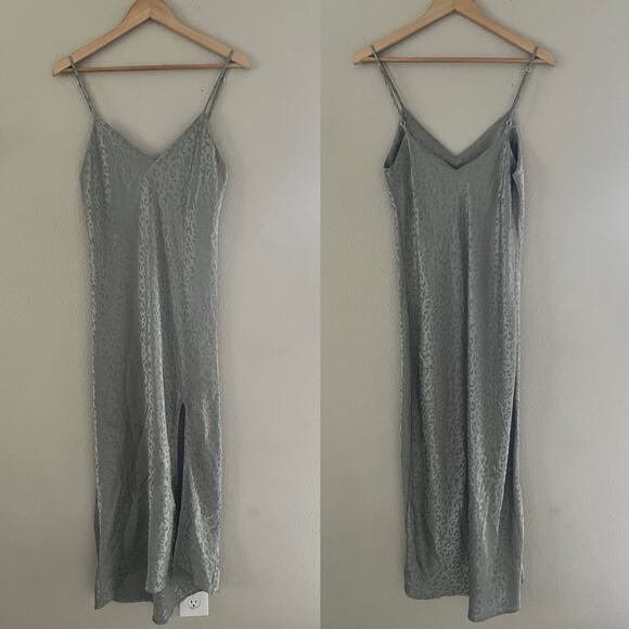 Show me your Mumu Zio Dress sage cheetah midi dress - Picture 2 of 8